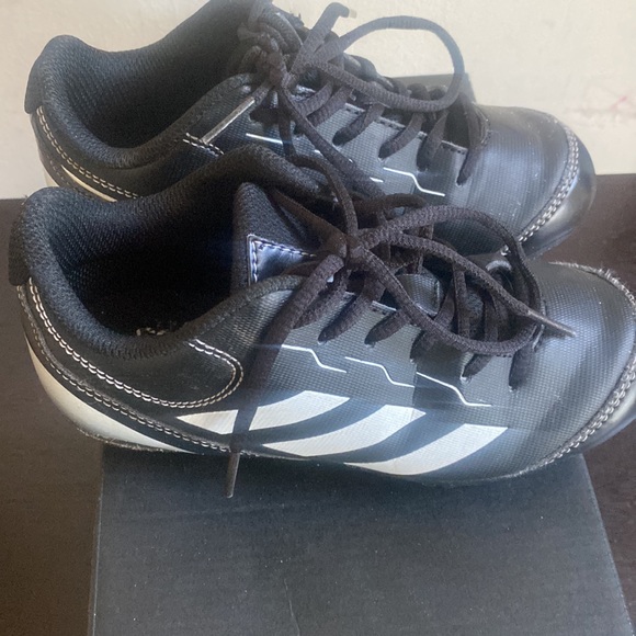 Kids soccer cleats sz 13 Adidas with box - Picture 4 of 5